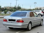 Mercedes E 280-8