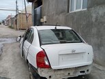 Hyundai Accent-4