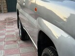 Mitsubishi Pajero io-17