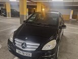 Mercedes B 180-1