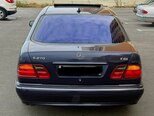 Mercedes E 270-10
