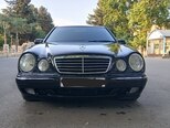 Mercedes E 240-1