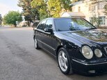 Mercedes E 240-13