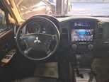 Mitsubishi Pajero-10