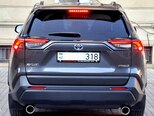 Toyota RAV4-8