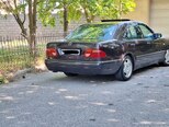 Mercedes E 240-4