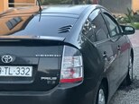 Toyota Prius-5