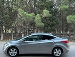 Hyundai Elantra-13