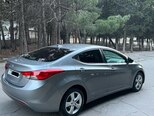 Hyundai Elantra-14