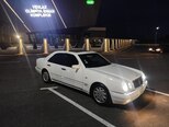 Mercedes E 240-4