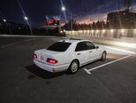 Mercedes E 240-8