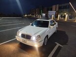 Mercedes E 240-3