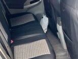 Toyota Prius-13