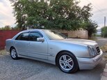 Mercedes E 230-3