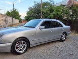 Mercedes E 230-2