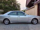 Mercedes E 230-8