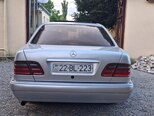 Mercedes E 230-6