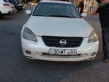Nissan Altima-1