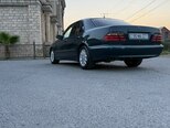 Mercedes E 240-9