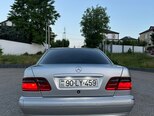 Mercedes E 320-7