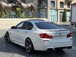 BMW 528-9