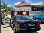 Mercedes E 200-2