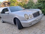 Mercedes E 240-13