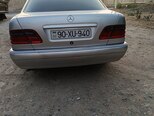 Mercedes E 240-5