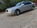 Mercedes E 240-4