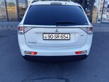 Mitsubishi Outlander-2