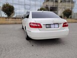 Mercedes E 250-11