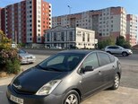 Toyota Prius-12