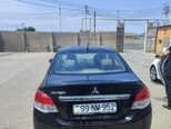 Mitsubishi Attrage-9