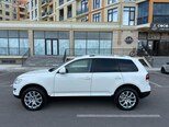 Volkswagen Touareg-3