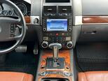 Volkswagen Touareg-21
