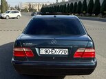Mercedes E 240-3