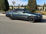 Mercedes E 240-2