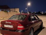 Opel Vectra-4