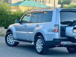 Mitsubishi Pajero-12