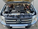 Mitsubishi Pajero-20