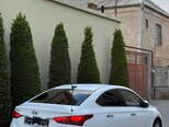 Hyundai Accent-8