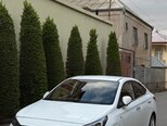Hyundai Accent-4
