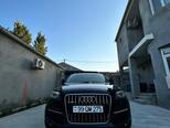 Audi Q7-12