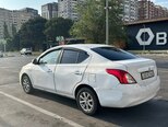 Nissan Sunny-6