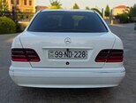 Mercedes E 220-2