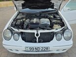 Mercedes E 220-12