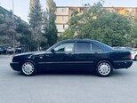 Mercedes E 230-2