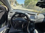 Hyundai Elantra-13