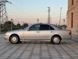 Mercedes E 220-3