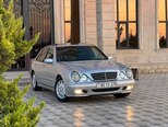 Mercedes E 220-1